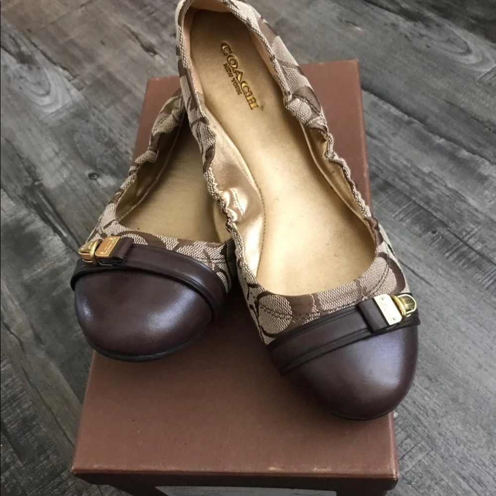 Coach flats